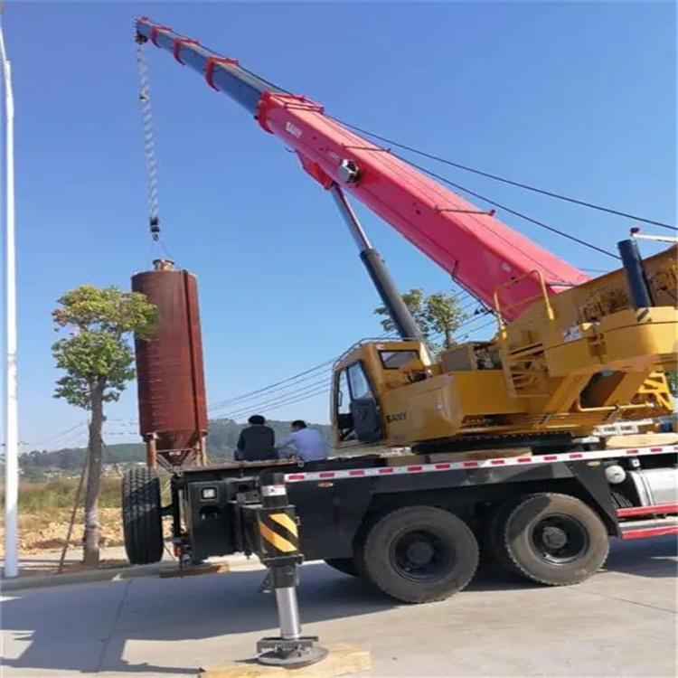 武鸣80吨吊车出租多少钱